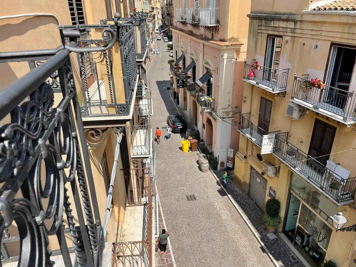 2 Apartments - Akragas Home 1 & Akragas Home 2 In Center With View Agrigento